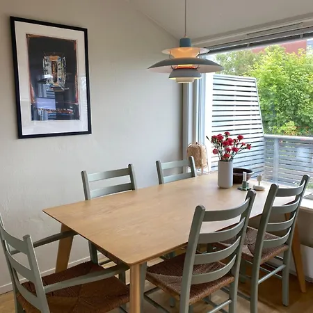 Spacious - 15 Min Walk To Forum Ons Apartment *