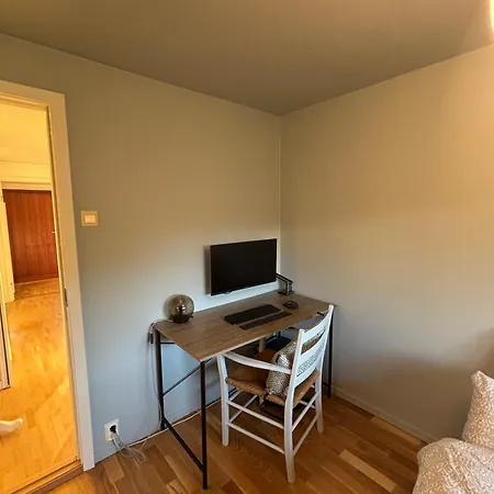 Apartment Spacious - 15 Min Walk To Forum Ons